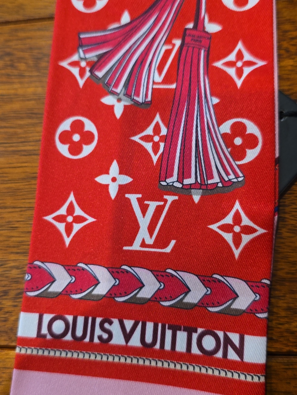 LV Logo Bag Or Hair Scarf - Picture 4 of 6